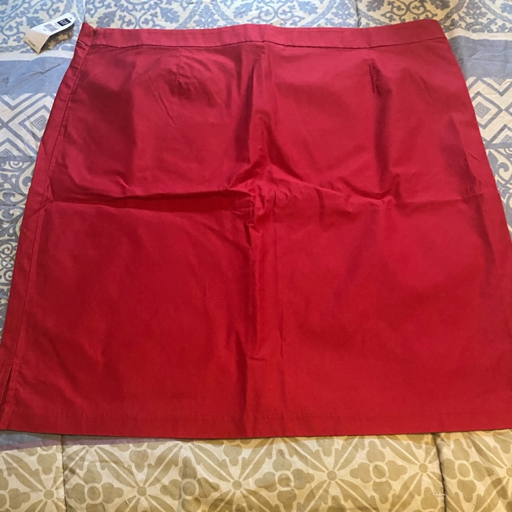 BNWT Gap red short skirt size 20